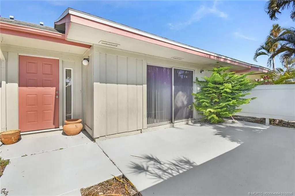 4041 NW Cinnamon Tree Circle Jensen Beach FL 34957