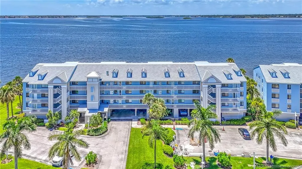 10 NE Plantation Road Stuart FL 34996