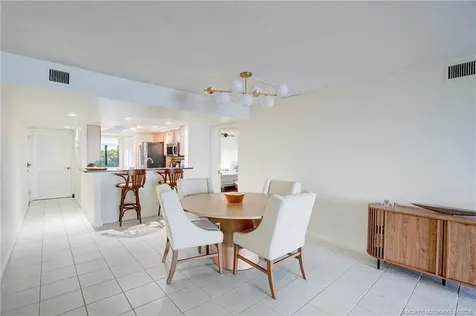 10 NE Plantation Road Stuart FL 34996