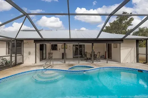 160 SE Duxbury Avenue Port St Lucie FL 34983