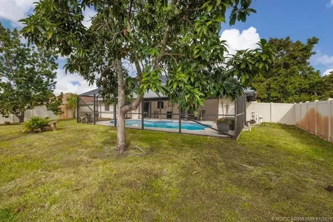 160 SE Duxbury Avenue Port St Lucie FL 34983