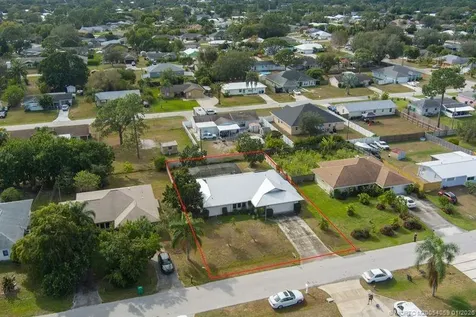 160 SE Duxbury Avenue Port St Lucie FL 34983