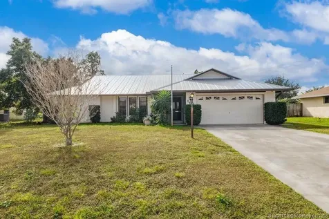 160 SE Duxbury Avenue Port St Lucie FL 34983