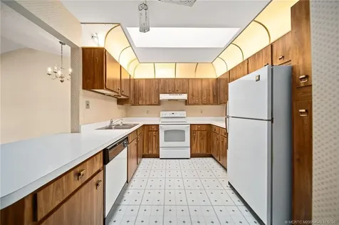 9095 SE Hobe Ridge Avenue Hobe Sound FL 33455