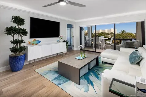 1030 Us 1 Highway North Palm Beach FL 33408