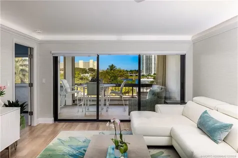 1030 Us 1 Highway North Palm Beach FL 33408