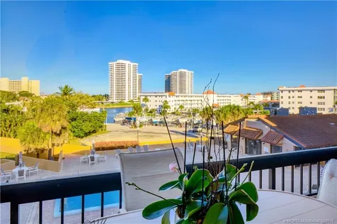 1030 Us 1 Highway North Palm Beach FL 33408