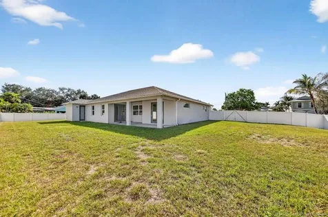 2017 SW Justison Avenue Port St Lucie FL 34953