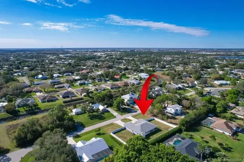 2017 SW Justison Avenue Port St Lucie FL 34953