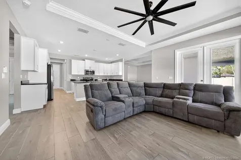 2017 SW Justison Avenue Port St Lucie FL 34953