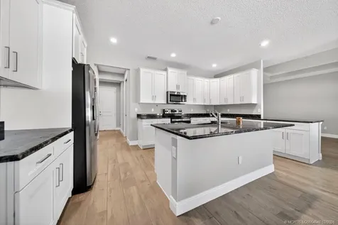 2017 SW Justison Avenue Port St Lucie FL 34953