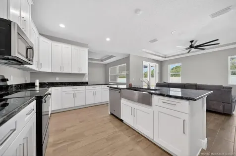 2017 SW Justison Avenue Port St Lucie FL 34953