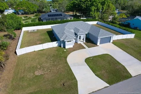 2017 SW Justison Avenue Port St Lucie FL 34953