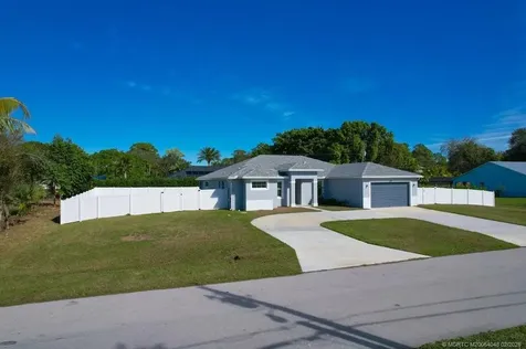 2017 SW Justison Avenue Port St Lucie FL 34953