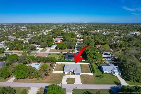 2017 SW Justison Avenue Port St Lucie FL 34953