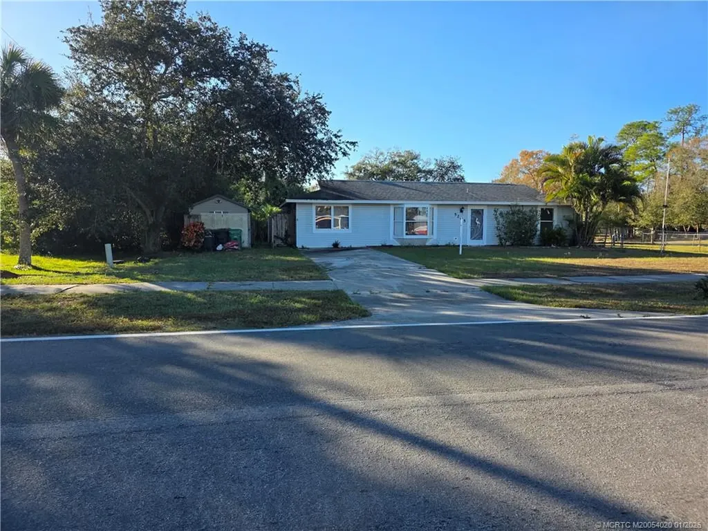 5205 Fort Pierce Boulevard Fort Pierce FL 34951