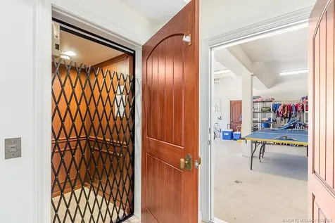 23 NE Macarthur Boulevard Stuart FL 34996