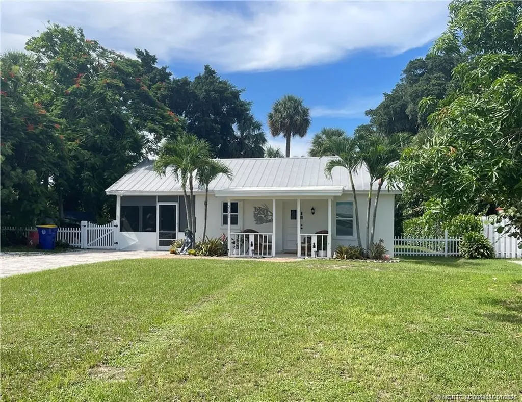 2171 NE Pelican Terrace Jensen Beach FL 34957