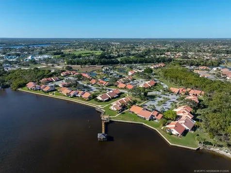 3307 SE Sandpiper Circle Port St Lucie FL 34952