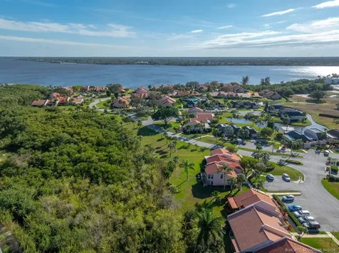 3307 SE Sandpiper Circle Port St Lucie FL 34952
