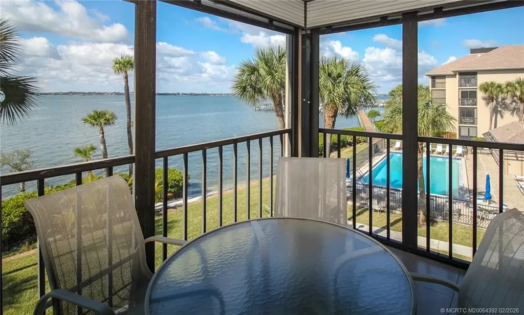 4720 NE Sandpebble Trace Stuart FL 34996