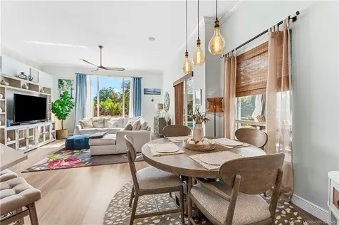 6919 SE Sleepy Hollow Lane Stuart FL 34997