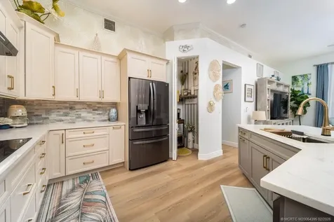 6919 SE Sleepy Hollow Lane Stuart FL 34997