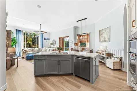 6919 SE Sleepy Hollow Lane Stuart FL 34997