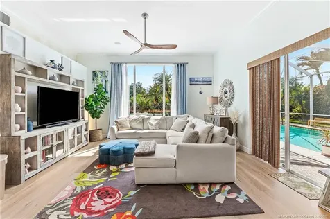 6919 SE Sleepy Hollow Lane Stuart FL 34997