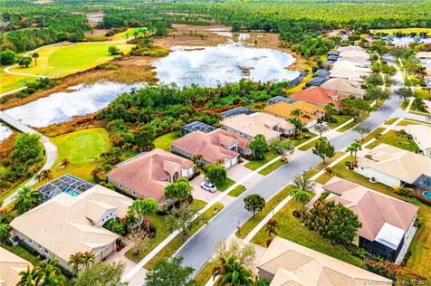 6919 SE Sleepy Hollow Lane Stuart FL 34997