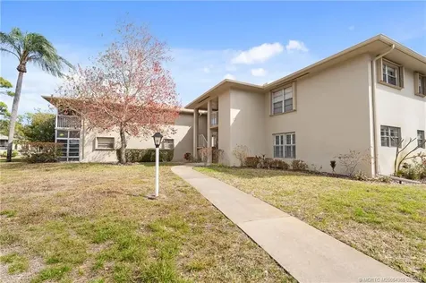 12 Lake Vista Trail Port St Lucie FL 34952