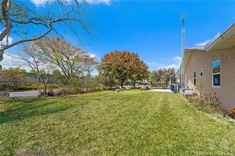 7954 SE Carlton Street Hobe Sound FL 33455