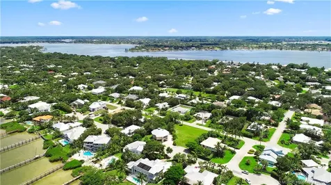 18 Cranes Nest Sewalls Point FL 34996