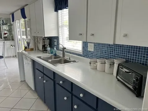 6387 Elm Lane Lantana FL 33462