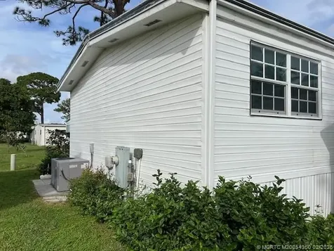 6387 Elm Lane Lantana FL 33462