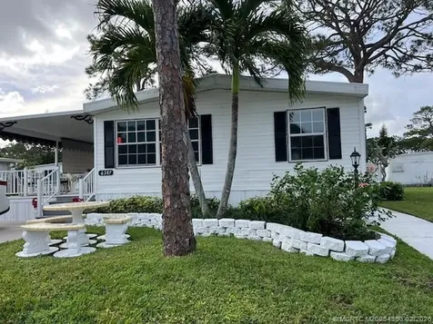 6387 Elm Lane Lantana FL 33462