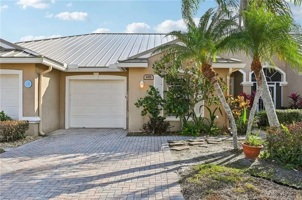 681 NW Broken Oak Trail Jensen Beach FL 34957
