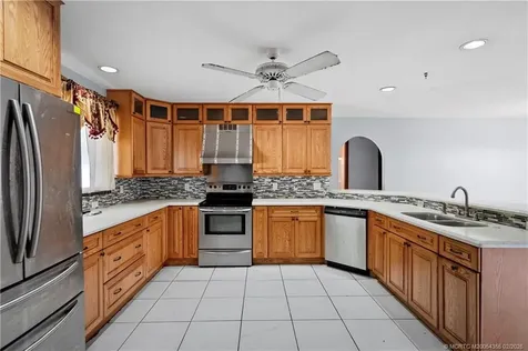 981 SE Lansdowne Avenue Port St Lucie FL 34983