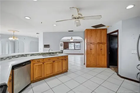 981 SE Lansdowne Avenue Port St Lucie FL 34983