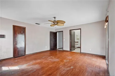 981 SE Lansdowne Avenue Port St Lucie FL 34983