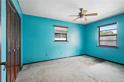 981 SE Lansdowne Avenue Port St Lucie FL 34983