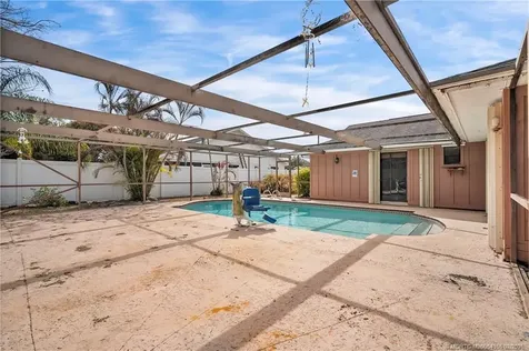 981 SE Lansdowne Avenue Port St Lucie FL 34983