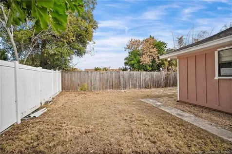 981 SE Lansdowne Avenue Port St Lucie FL 34983