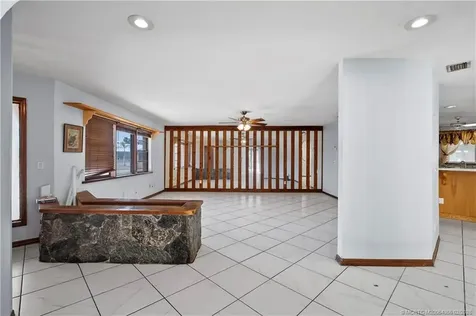 981 SE Lansdowne Avenue Port St Lucie FL 34983