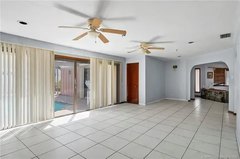 981 SE Lansdowne Avenue Port St Lucie FL 34983