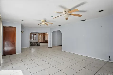 981 SE Lansdowne Avenue Port St Lucie FL 34983