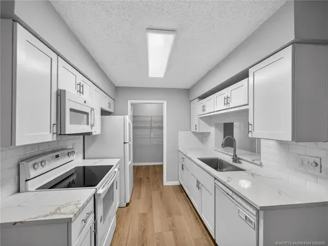 3986 NW Cinnamon Tree Circle Jensen Beach FL 34957