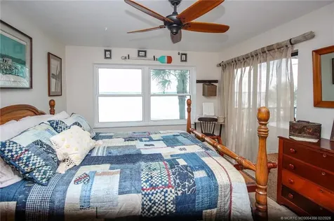 4680 NE Sandpebble Trace Stuart FL 34996