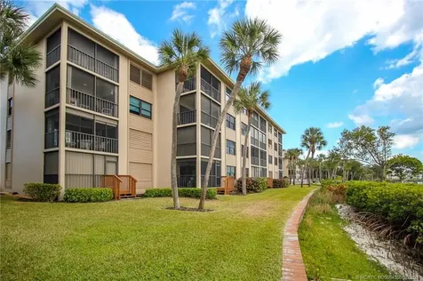 4680 NE Sandpebble Trace Stuart FL 34996