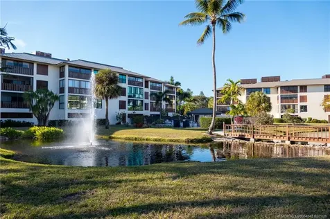 162 SE Saint Lucie Boulevard Stuart FL 34996